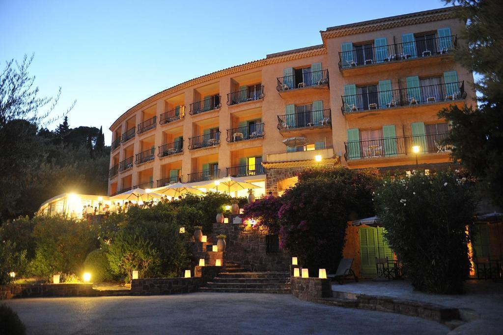 Hotel Du Parc Cavalaire Sur Mer Exterior foto